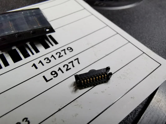 2pcs PCB Mount Hermaphroditic Connector ERNI 224920-E Connector 9 Pin 0.8 mm