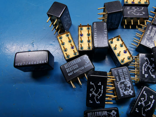 21pcs Hellermann Relay Military Grade DPDT  Joblot