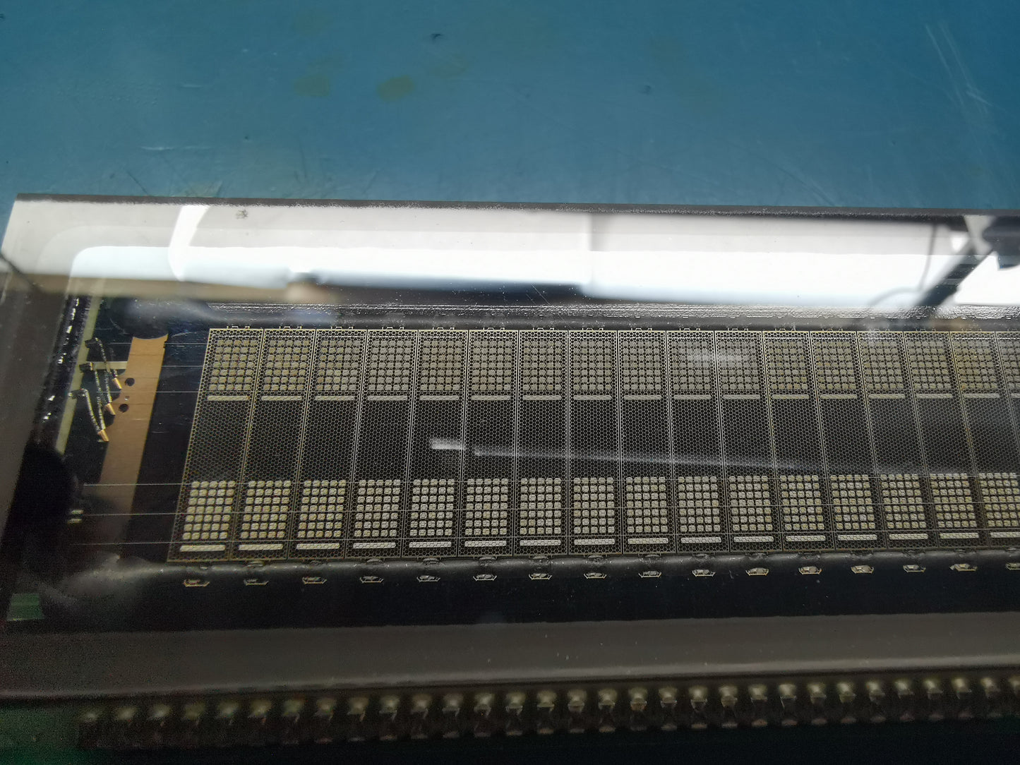 Vacuum Fluorescent Display 2X40 CHARACTER 5MM HEIGHT