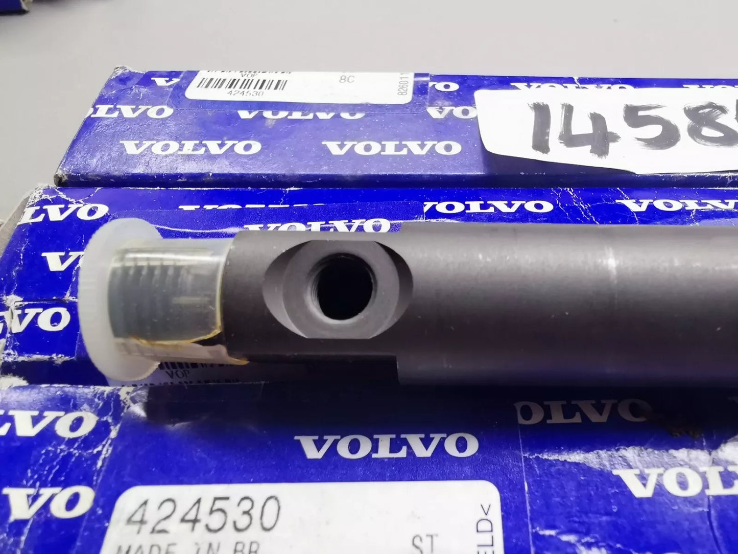 Genuine Volvo Penta Fuel Injection Nozzle 424530