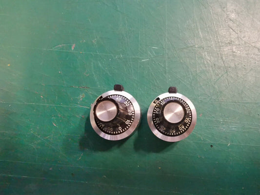 2pcs Multi Turn Knobs 0 To 19 Count Knobs SAKAE Japan