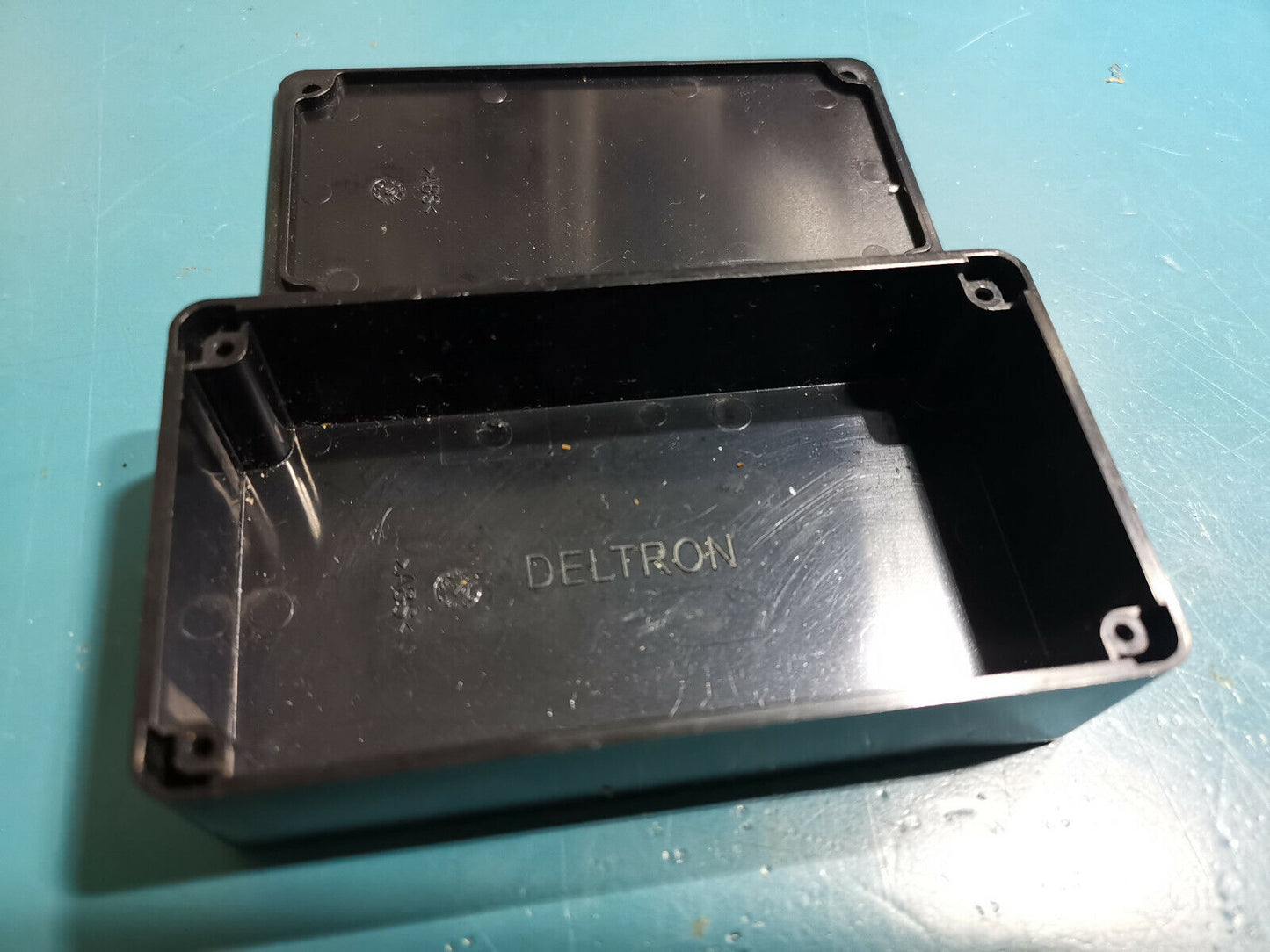 3pcs Deltron ABS Plastic Enclosures 61mm x 111mm x 30mm Farnell Stock