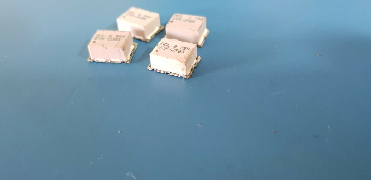 1 to 2500MHz Frequency Mixer Level 7 LO Power +7 dBm  MCL SYM-2500