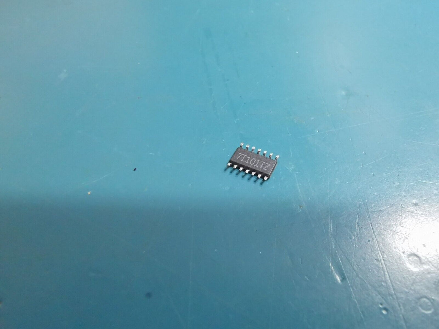 RF 2402 600MHz - 1GHz  UHF Quadrature Modulator