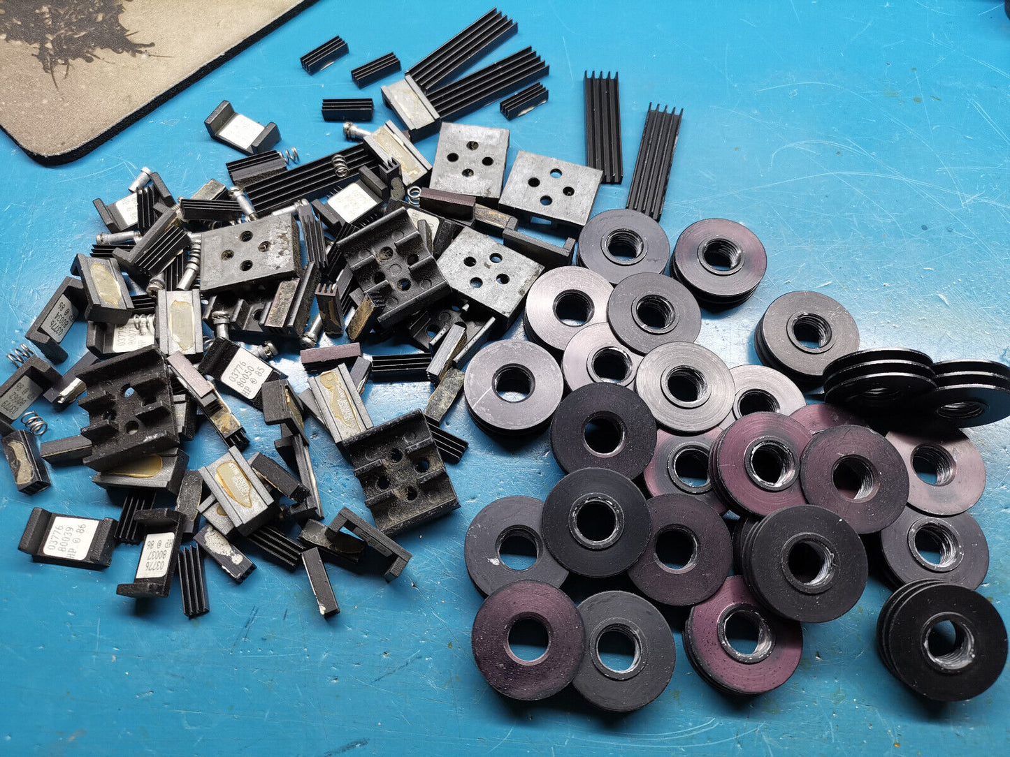 Avvid Thermalloy Heat Sink Joblot For IC And Other Semiconductor