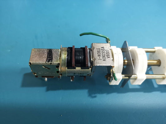 Hitachi V-552 Oscilloscope Volts Division Rotary Switch