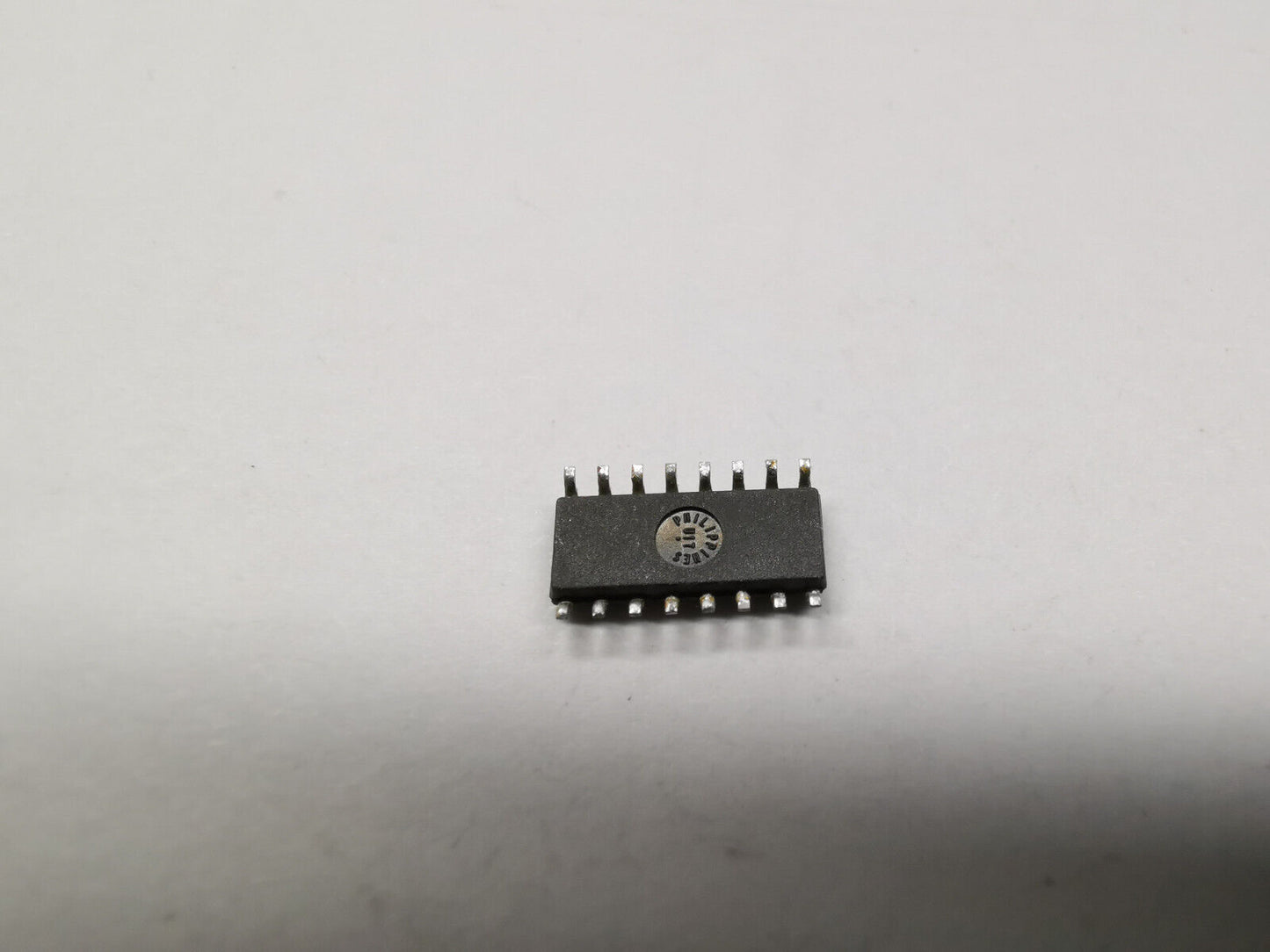 2PCS Genuine ADG408 Analog Multiplexer High Performance