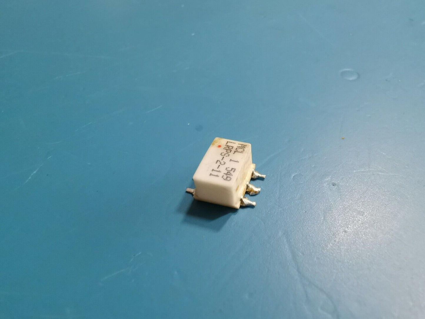 MCL LRPS-2-11 2 Way-0° 50Ω 20 to 2000 MHz Power Splitter / Combiner