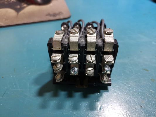 4PDT 120v Coil Relay 25A 240v AC 10A 36V DC