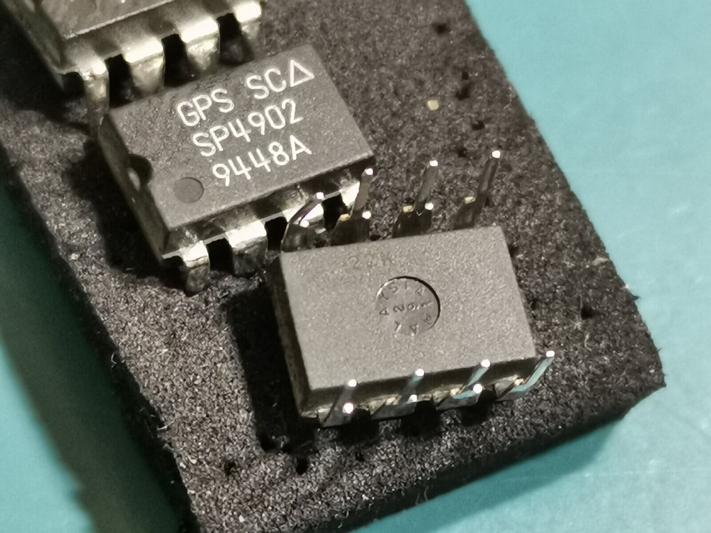2pcs SP4902 Plessey 2.5GHz Divide By 2 Pre Scaler
