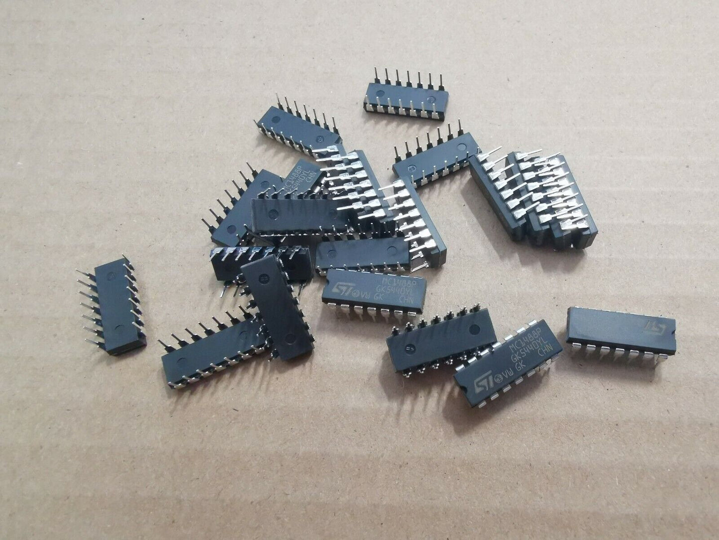 23pcs MC1488N RS232 Line Driver 4 Drivers 7.5V 15V