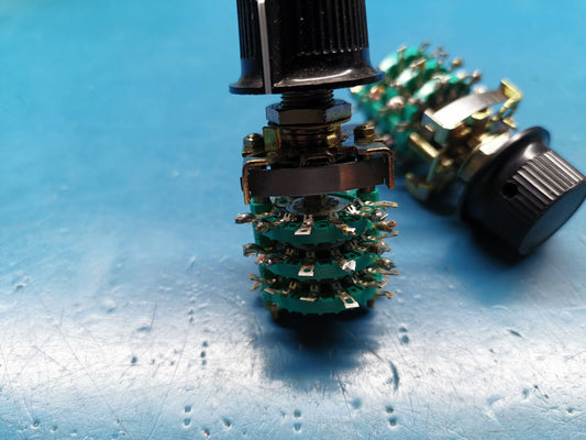 2pcs 3 Pole 6 Position Rotary Switch With Knob