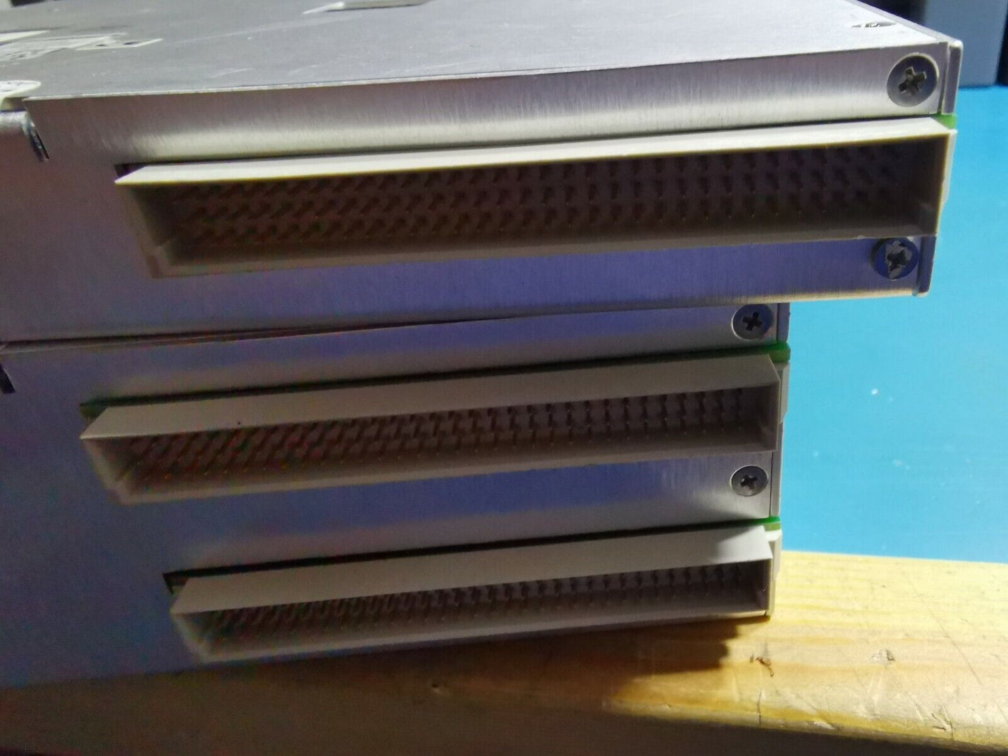 Microwave Synthesizer 10MHz To 18GHz Giga Tronics Series 50000B VXI Bus