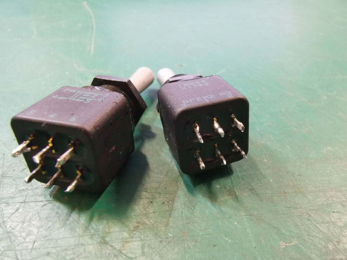 2pcs APEM Toggle Switches ON/OFF - ON - ON/OFF Mil Spec Toggle Switch