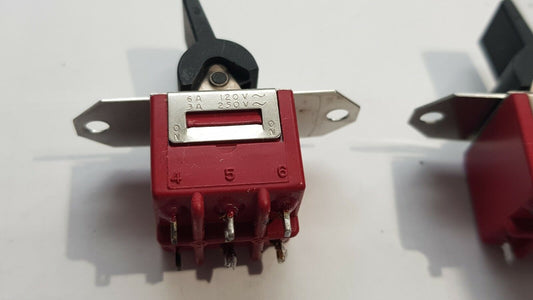 2pcs DPDT Lever Toggle Switch 3A 250V DPDT ON ON UND LAB C&K 9201