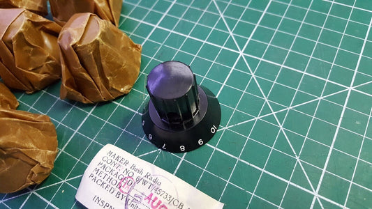 8pcs Vintage Bush Radio Knob AUG 1956 10AK 162 6mm shaft