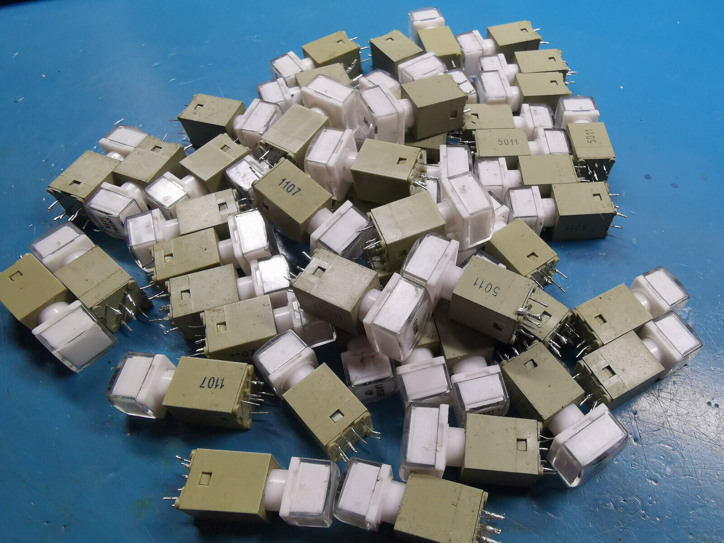 50pcs Illuminated Reed Push Switch Joblot White , Red And Green LED