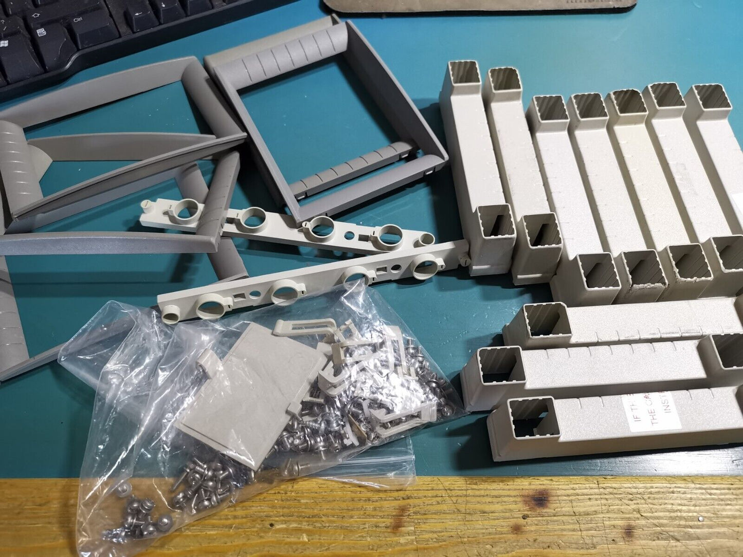 Fluke PM3082 Oscilloscope Parts CRT Face Plate Screws Back Bumper Cover