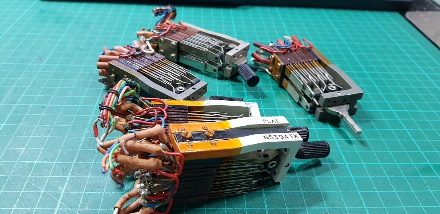 Lever Toggle Switch Heavy Duty Military Toggle Switch DPDT ON - OFF - ON