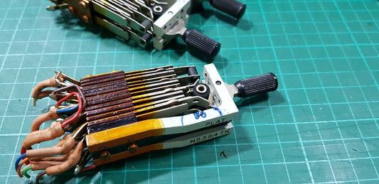 Lever Toggle Switch Heavy Duty Military Toggle Switch DPDT ON - OFF - ON