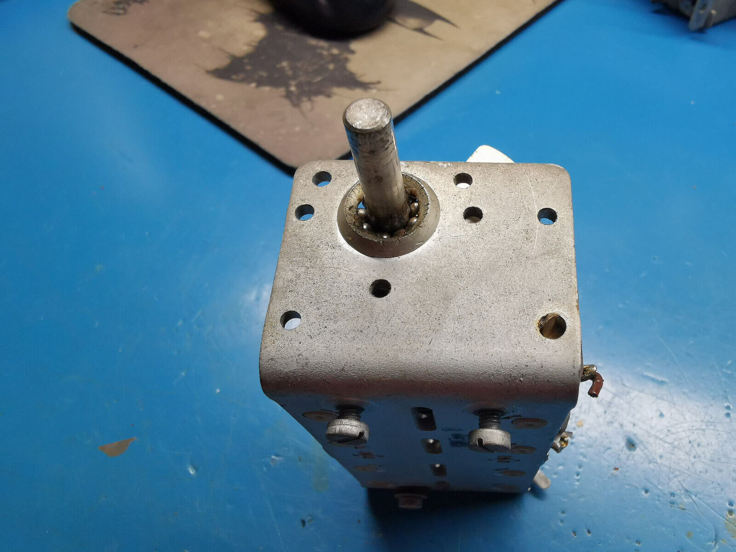 10pF to 590pF And 10pF to 25pF Quad Gang Variable Air Capacitor