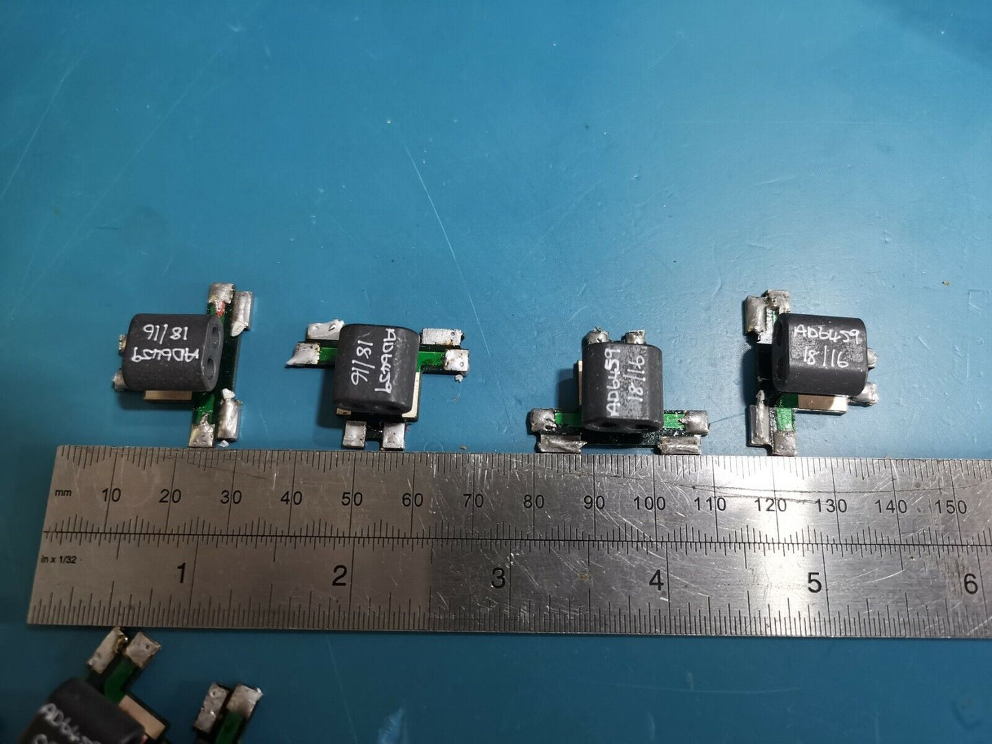 Pig Nose Inductor Core Binocular Ferrite Core On PCB Joblot 18pcs