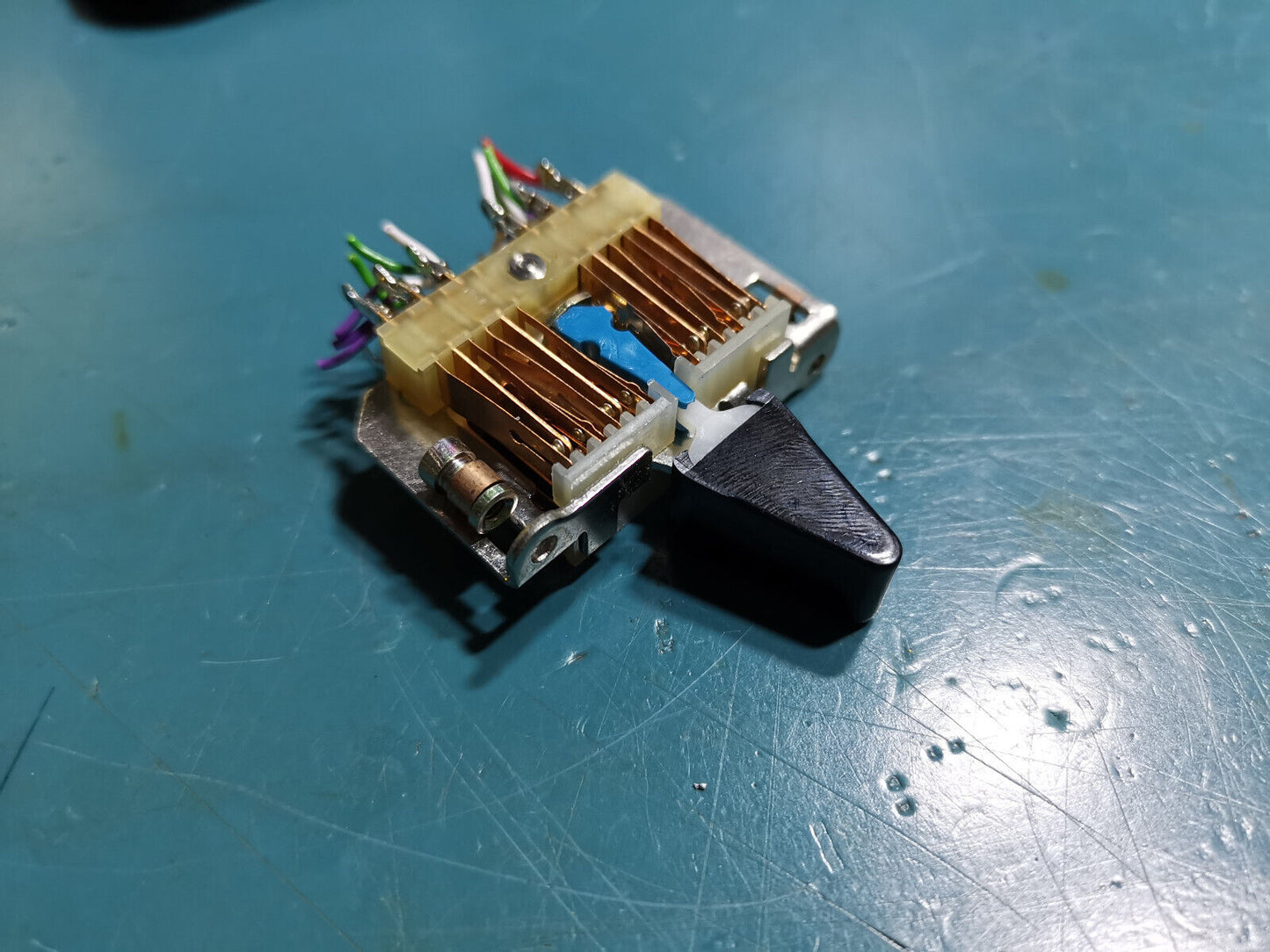 70pcs PED Series 80 Miniature lever Switch joblot. black and beige