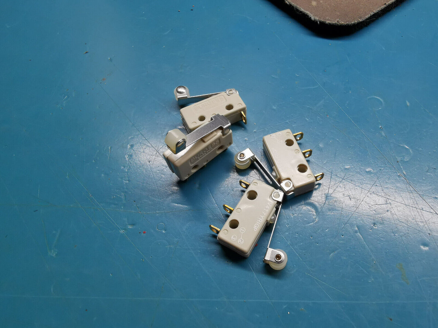 4pcs Burgess Micro Lever Switch V4T7YR1GP