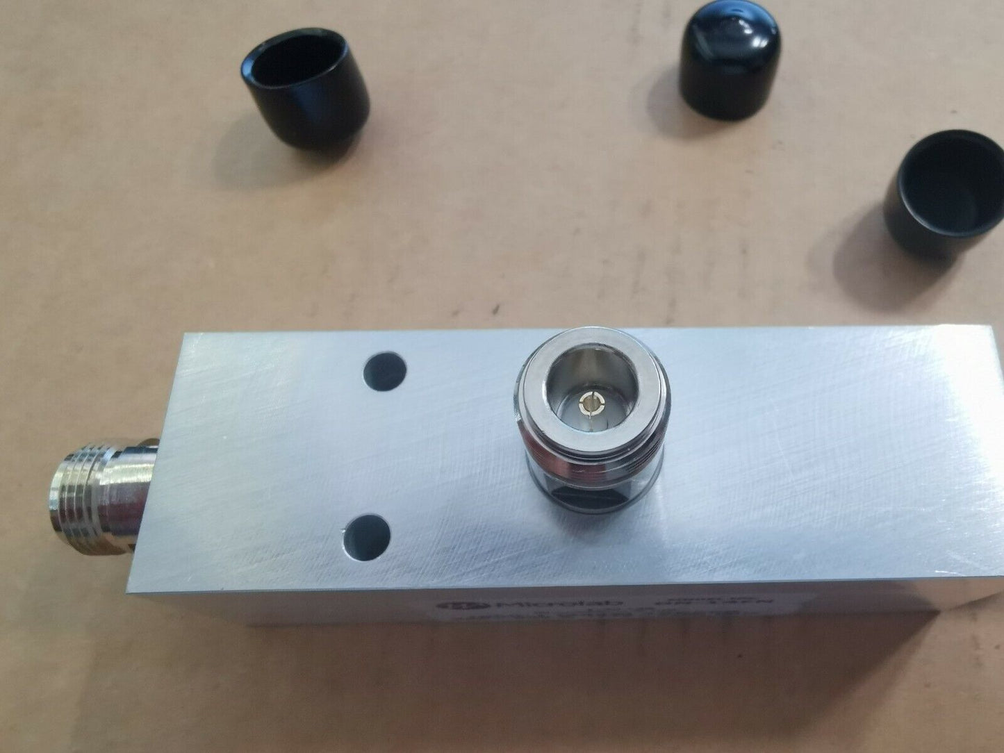 30dB 500W 1000:1 RF 350 - 960MHz And 1710 - 2700MHz Tapper Splitter DN-14FN