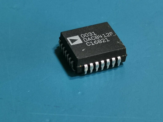 DAC8412F 4 x 12Bit DAC 28-LCC Digital To Analog Converter