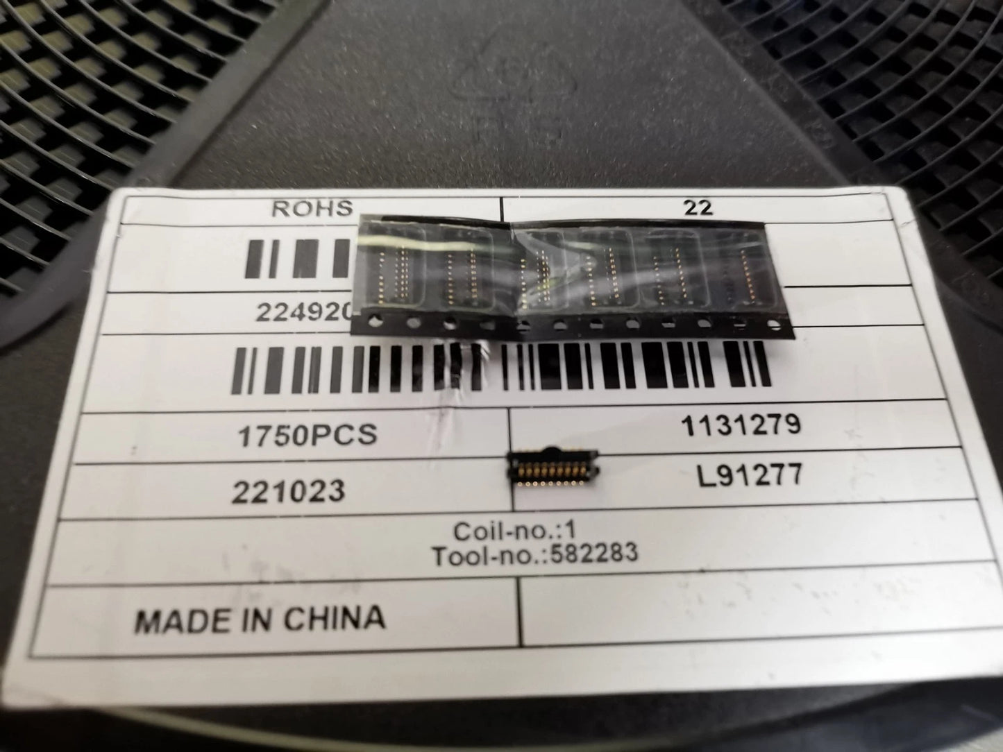 2pcs PCB Mount Hermaphroditic Connector ERNI 224920-E Connector 9 Pin 0.8 mm