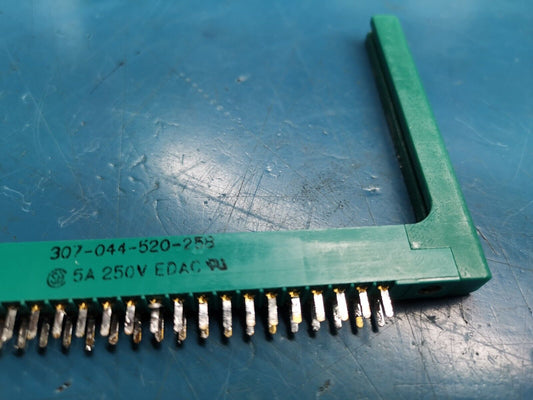 44 Pin Card Edge Connector With PCB Slide Rail 307-044-520-258