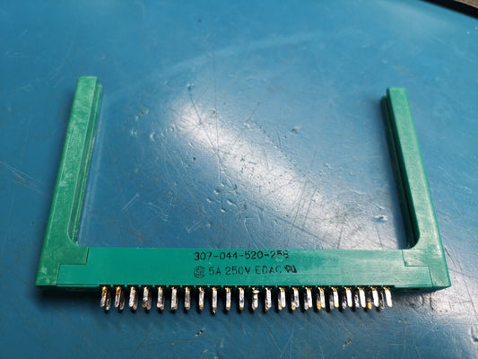 44 Pin Card Edge Connector With PCB Slide Rail 307-044-520-258