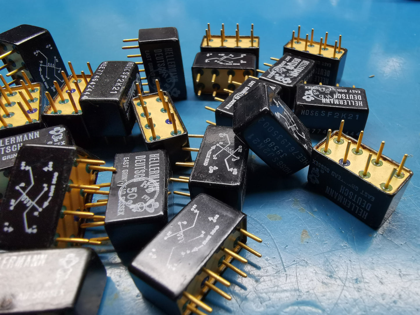 21pcs Hellermann Relay Military Grade DPDT  Joblot