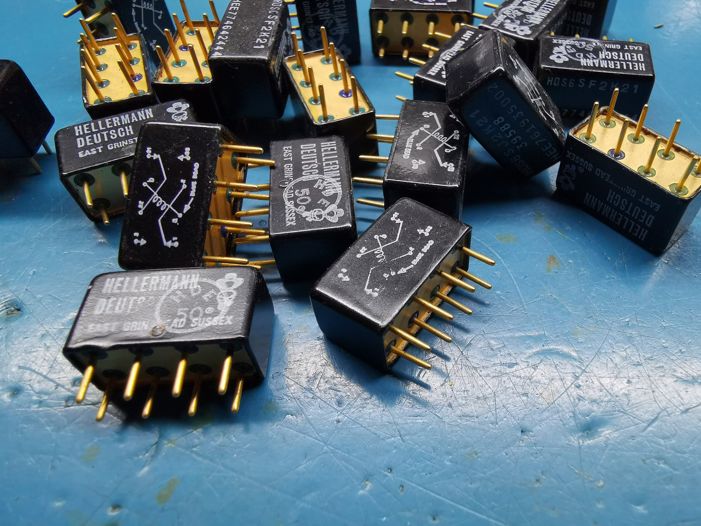 21pcs Hellermann Relay Military Grade DPDT  Joblot
