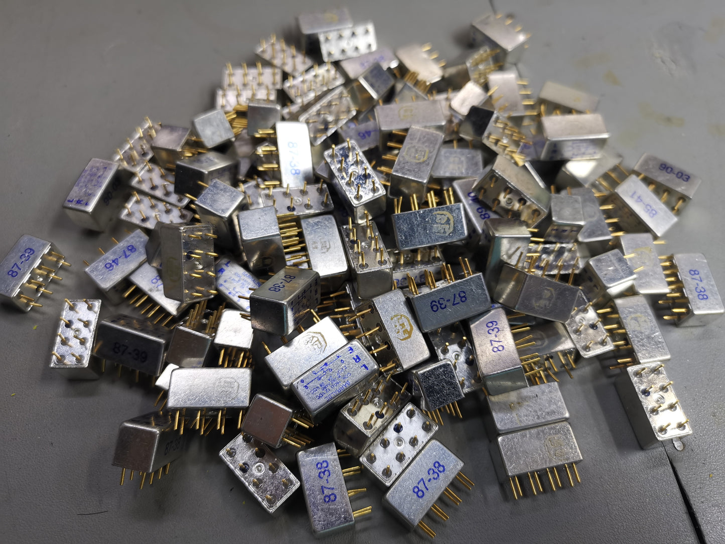 108pcs Military Relay Joblot New old stock