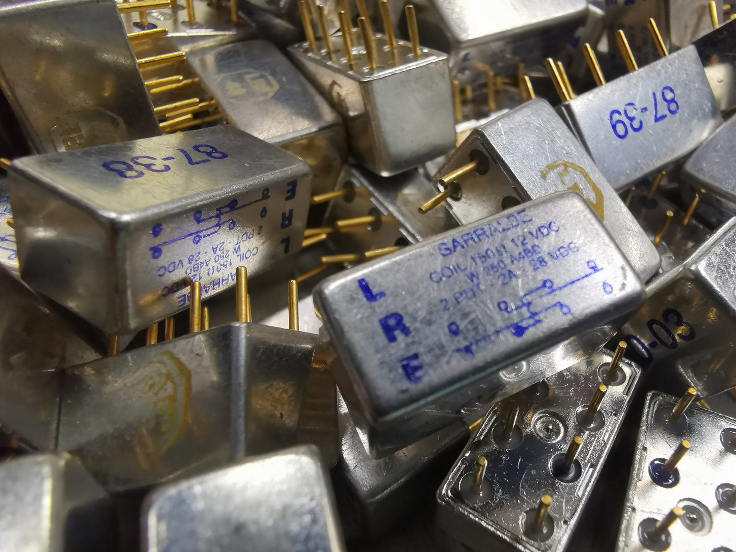 108pcs Military Relay Joblot New old stock