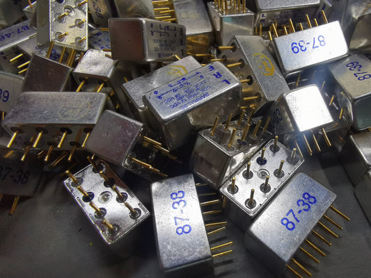 108pcs Military Relay Joblot New old stock