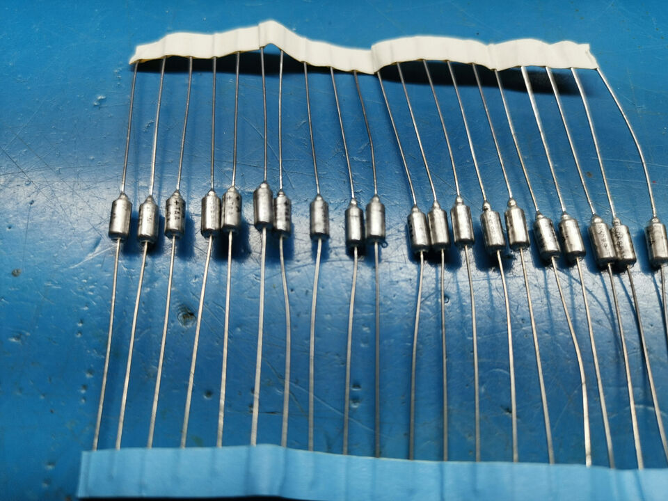 20pcs 35v 1uF Tantalum Capacitor  1uF Capacitor Tantalum