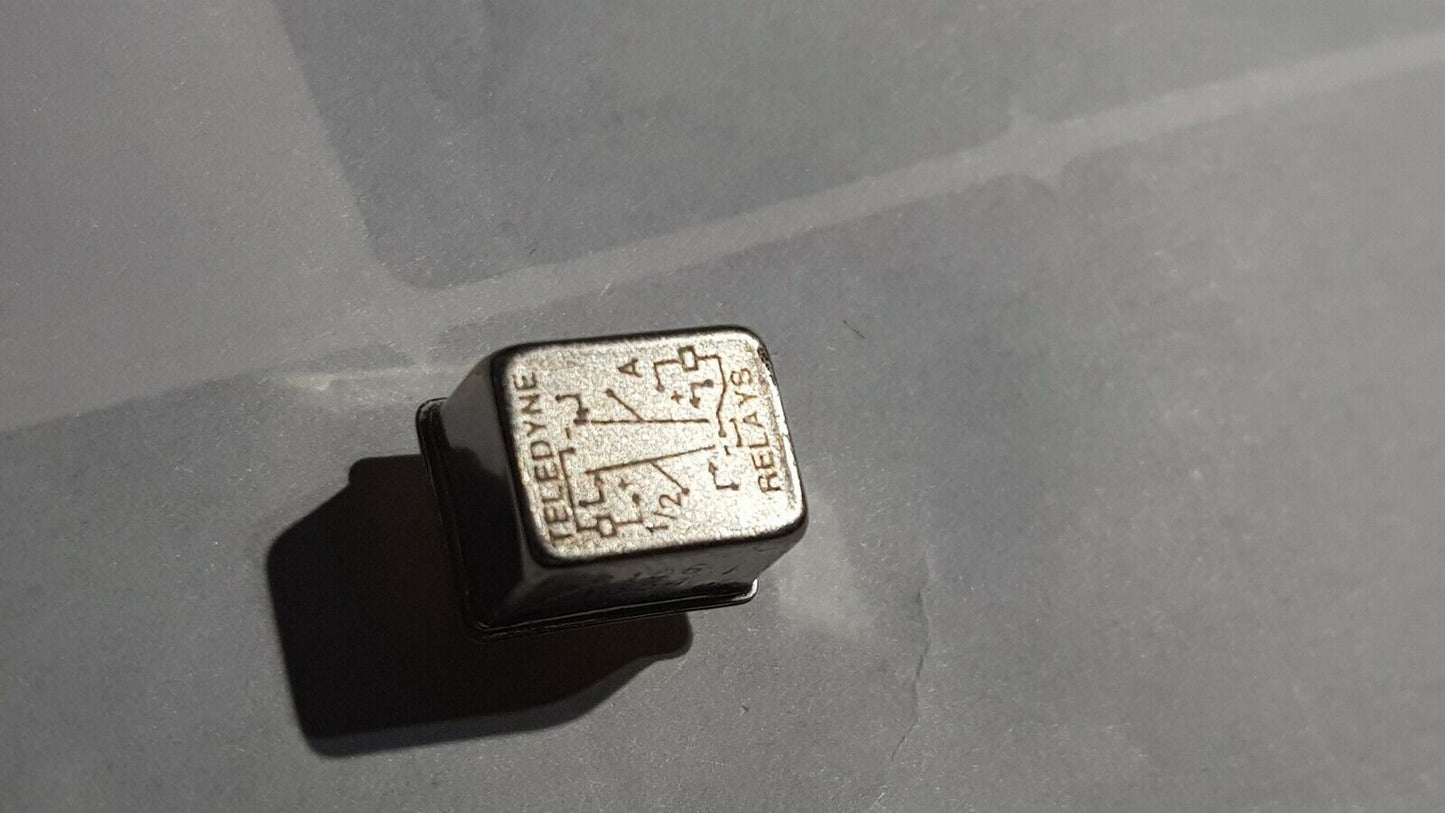 Teledyne RF 170-5  DPDT 4.5GHz RF Relay  5v Coil Latching RF Relay