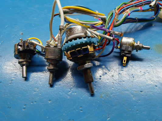 HP Agilent 3312A Signal Generator Front Panel Potentiometer