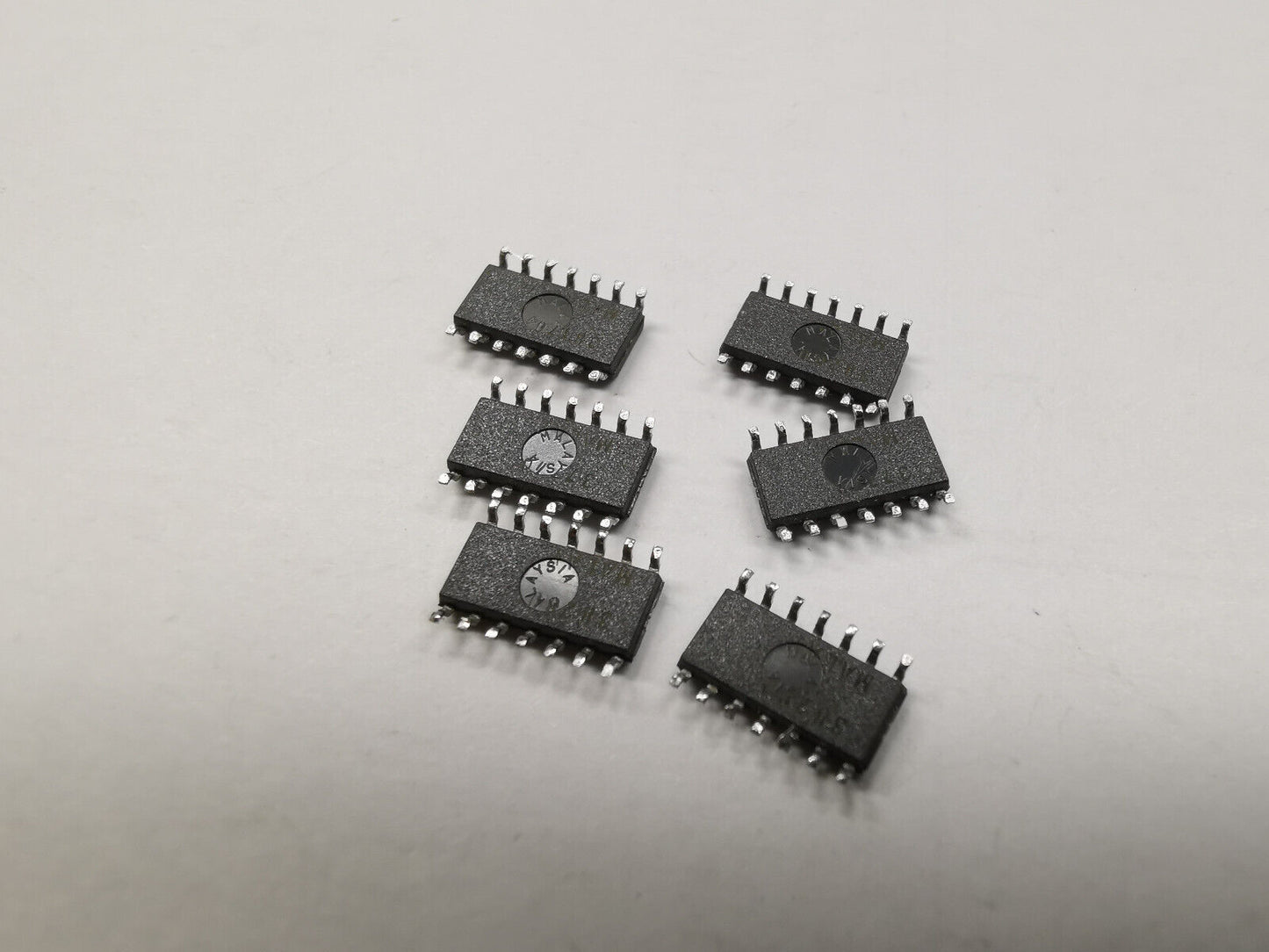 2pcs Genuine AD8044 Quad 150 MHz Rail to Rail Operational Amplifier