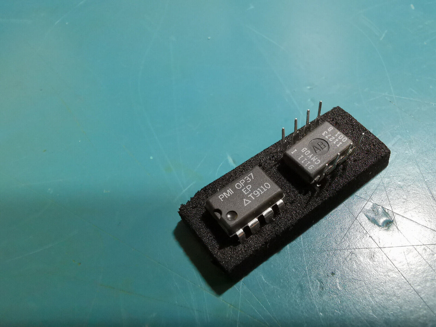 2pcs Genuine PMI OP37EP Low Noise  Precision  High Speed Operational Amplifier