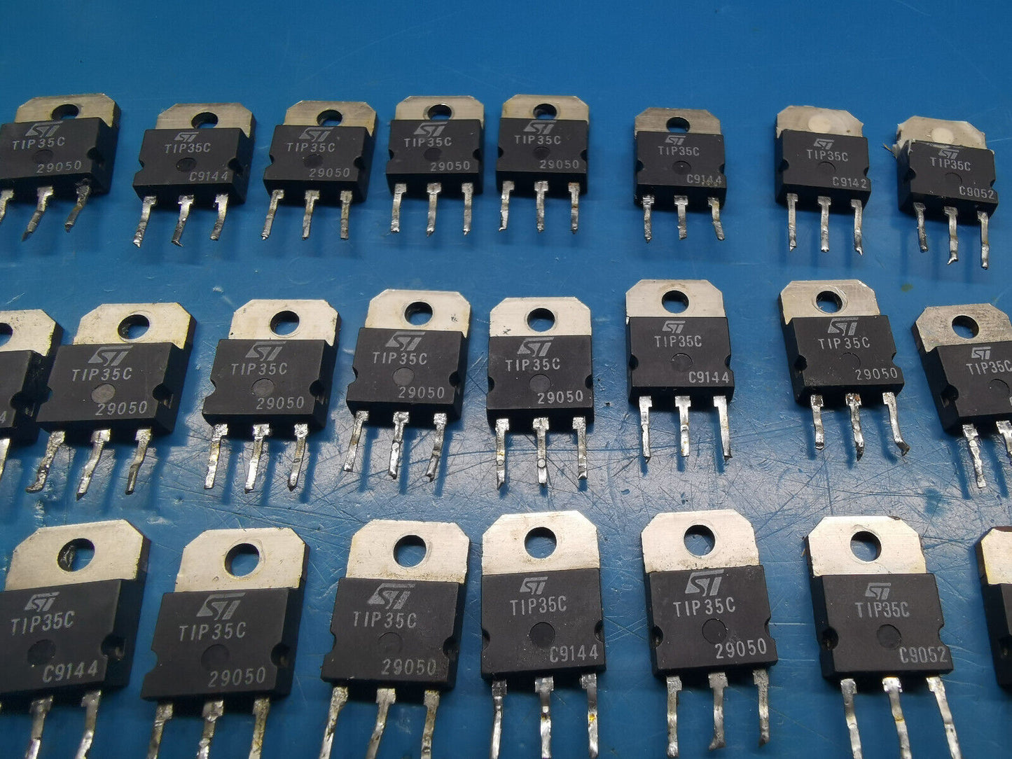 Genuine TIP35C And TIP 35D Power Transistor NPN 100V 25A