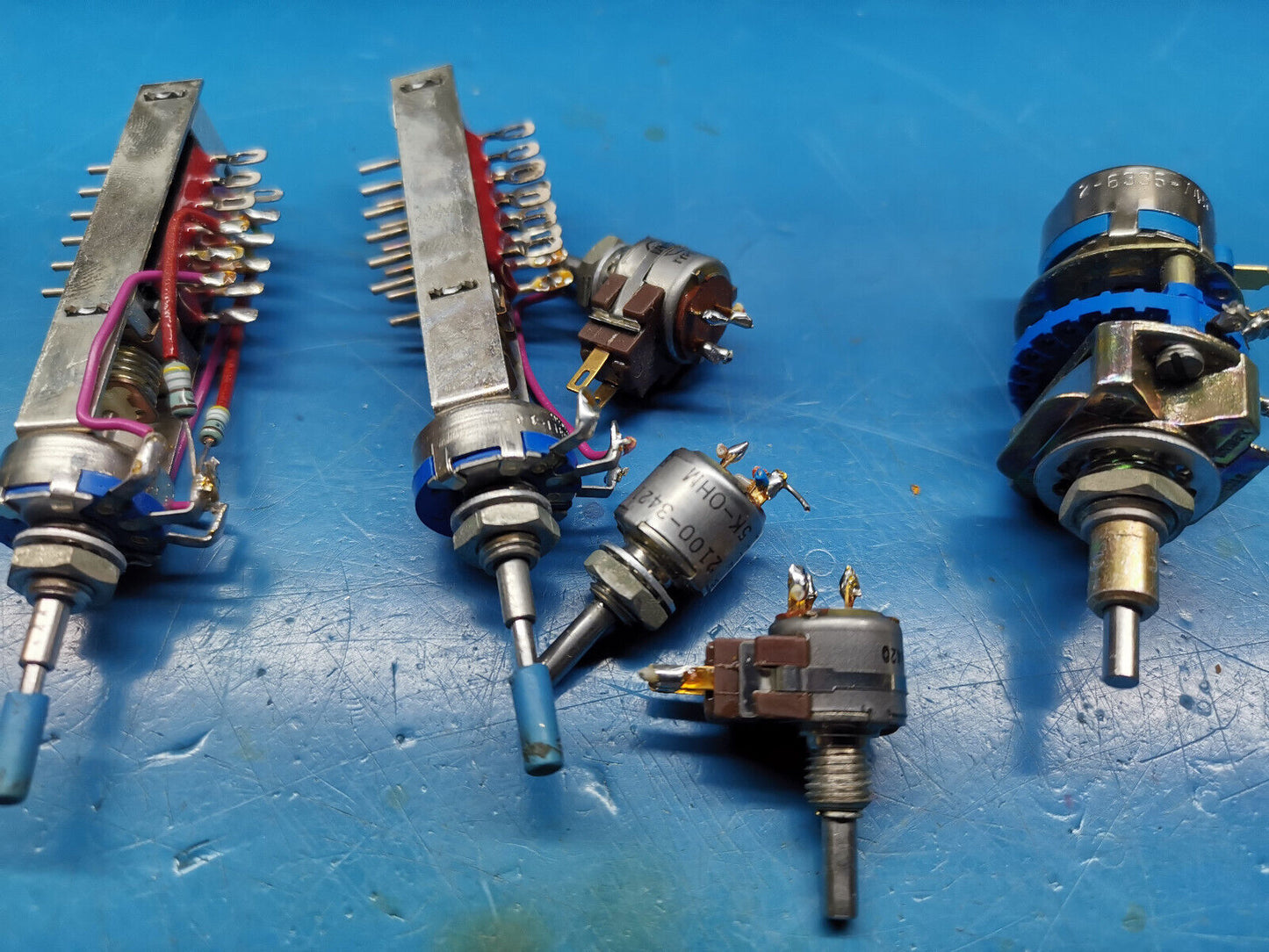 HP Agilent 3312A Function Generator Front Panel Potentiometer