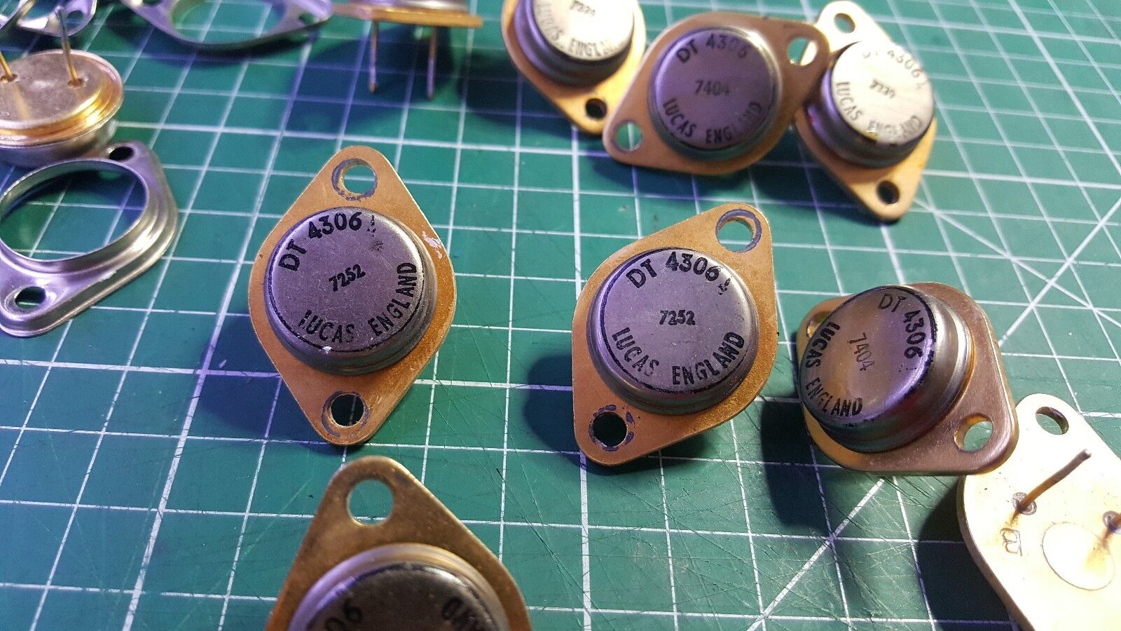 DT4306 High Voltage Transistor NPN 30Watt 500V EX MOD 3pcs – mjtronix