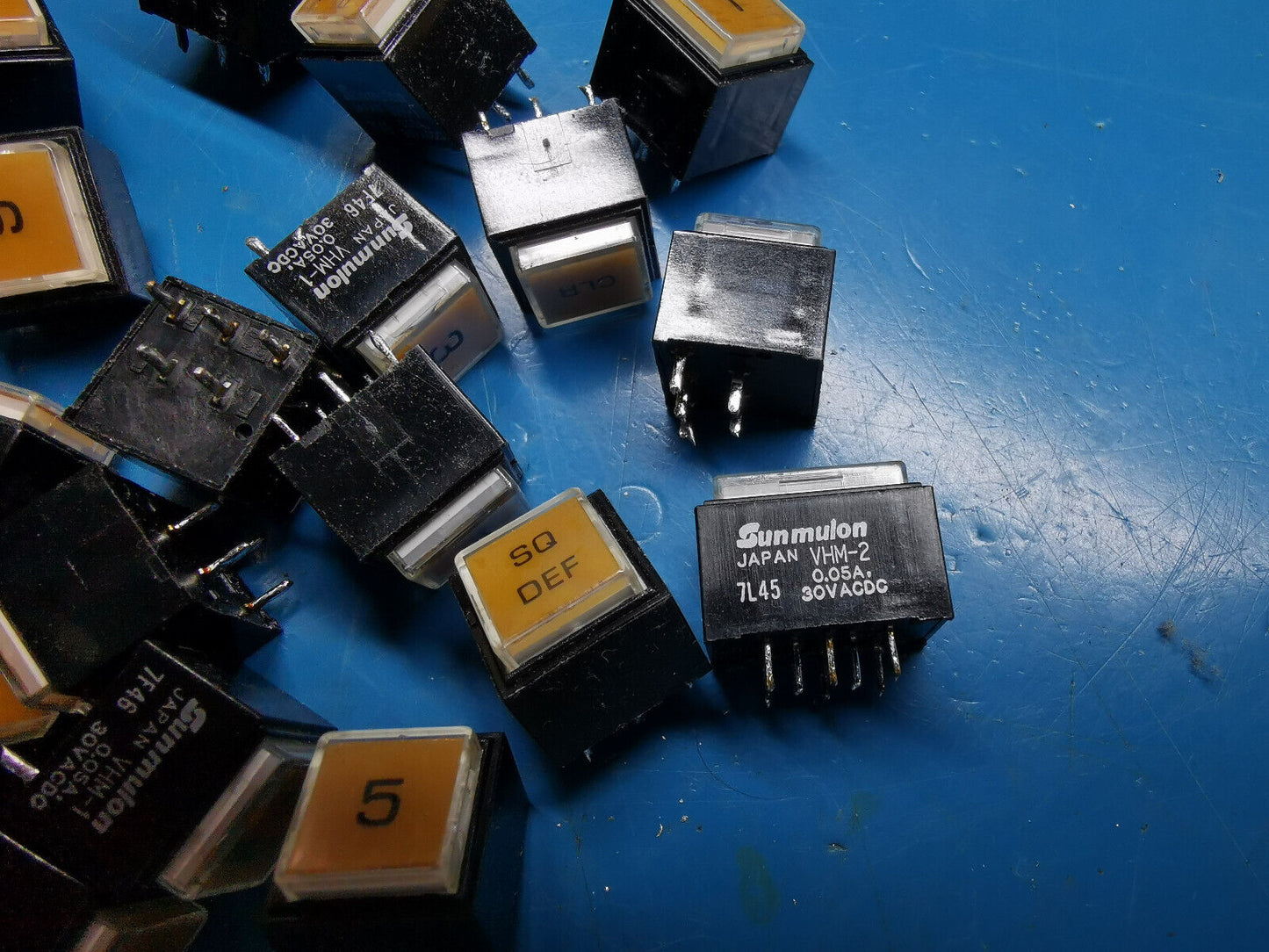 21pcs Genuine Sun Mulon VHM-1 Push Switch