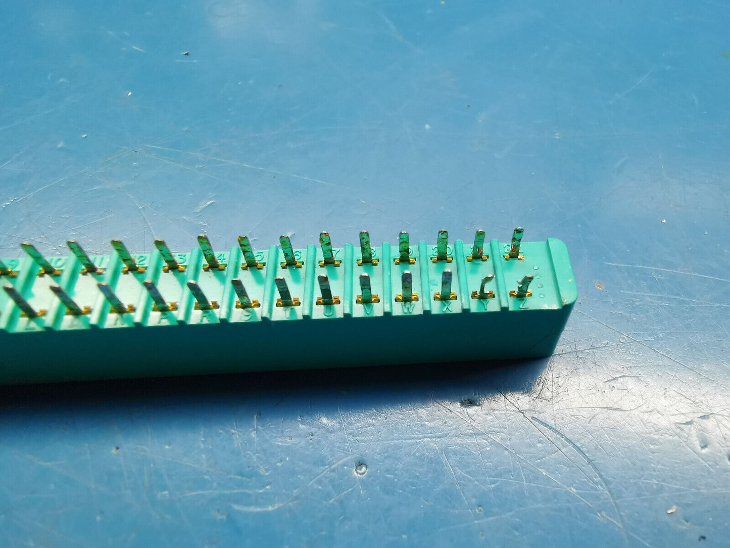 Genuine SCM 44 Pin PCB Edge Connector Used In Apple One And HP Agilent Test Gear