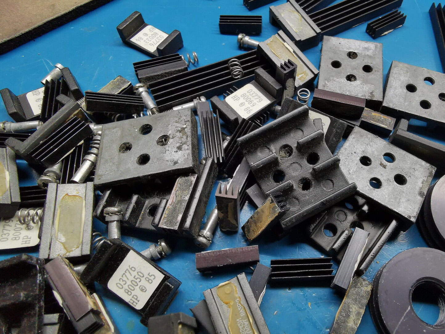 Avvid Thermalloy Heat Sink Joblot For IC And Other Semiconductor