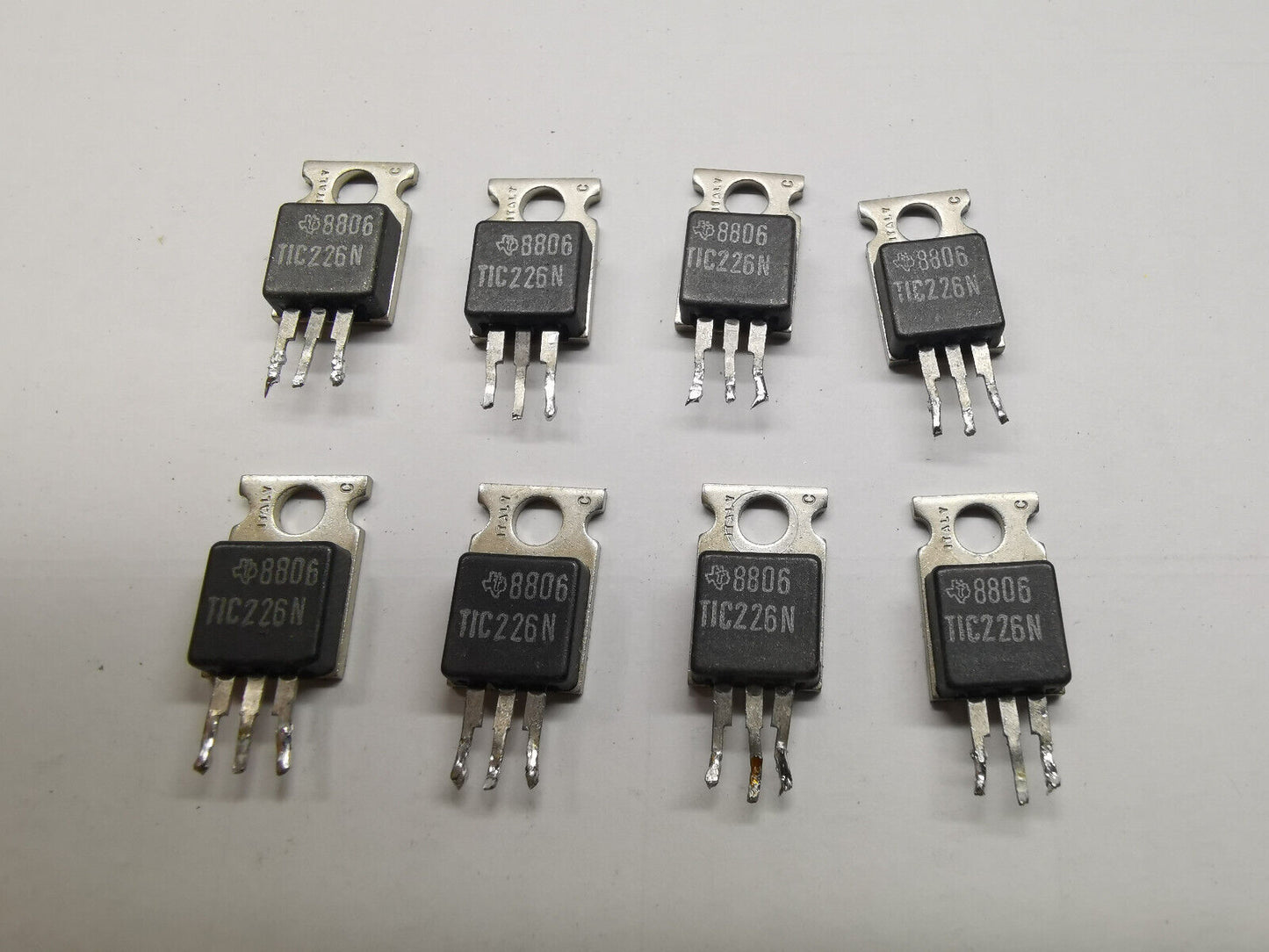 8pcs Genuine TIC226N Triac TI Brand